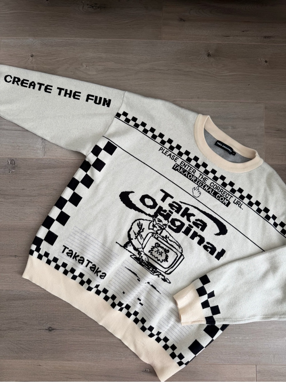 Taka Original Cream & Black Graphic Crewneck Sweater